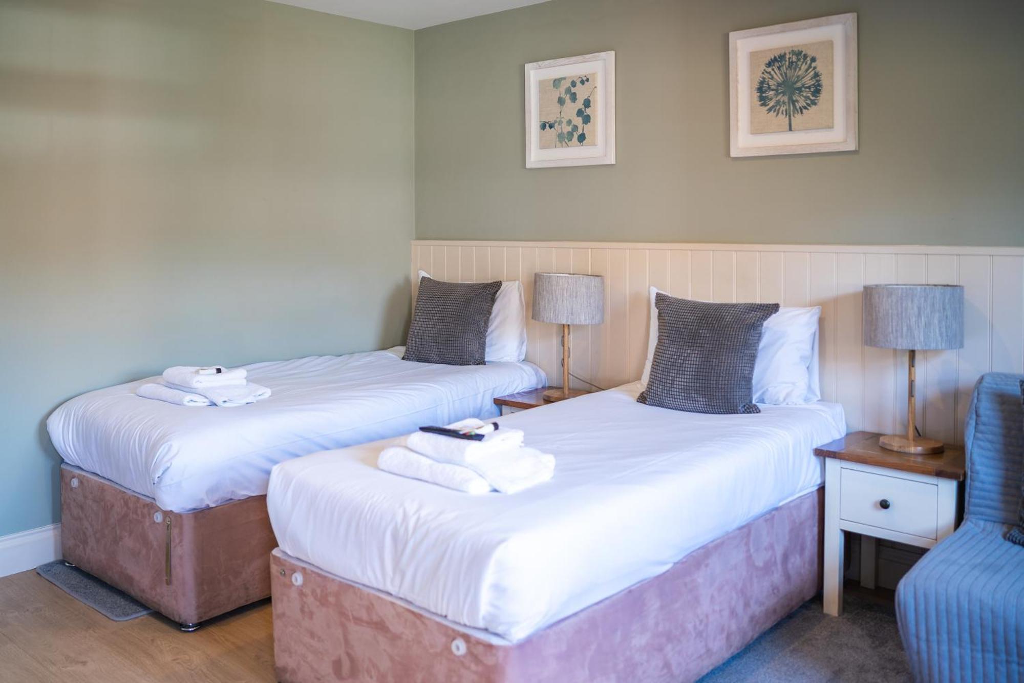 Hotel The Oyster Smack Burnham-on-Crouch Exterior foto